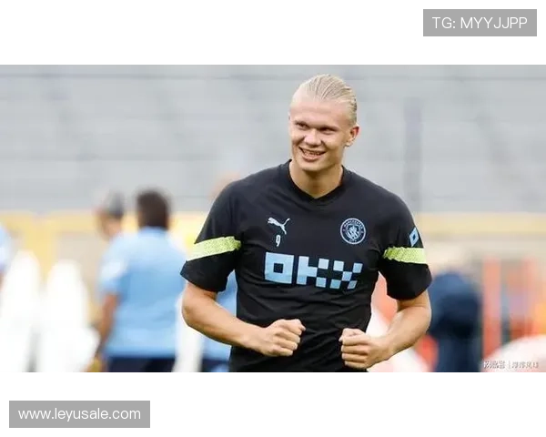 哈兰德与同期前锋关键比赛决定性表现对比分析