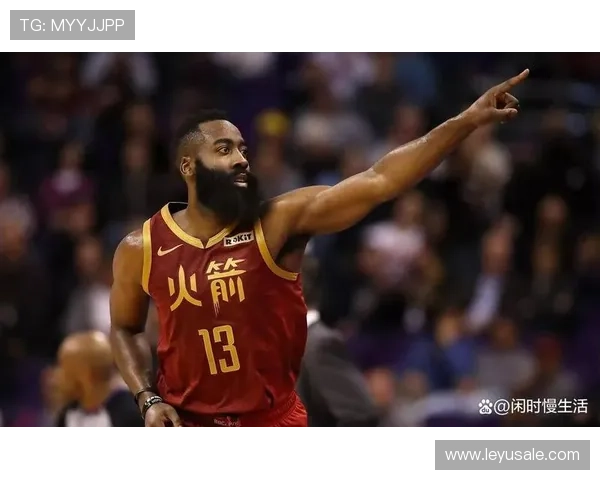 哈登利用挡拆拉开空间提升三分效率，稳坐火箭核心组织者位置