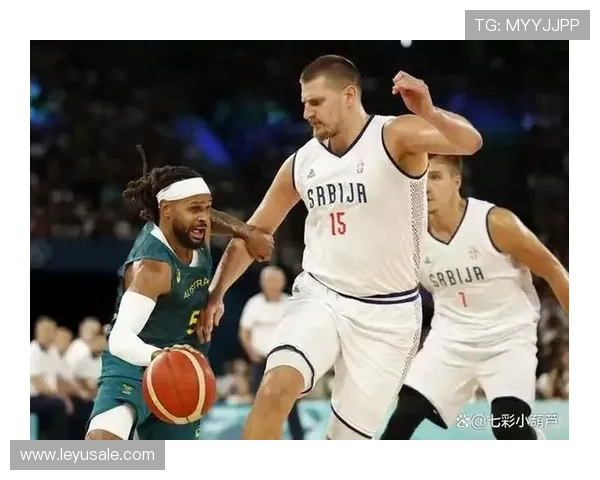 罗伯特森突破组织主导进攻 与约基奇传导形成鲜明差异