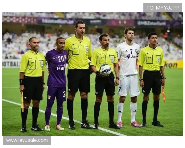 第四官员的裁判权限与比赛职责解析